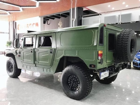 С двойника строки 4кс4 150ХП полицейской машины командования патруля военной машины дороги