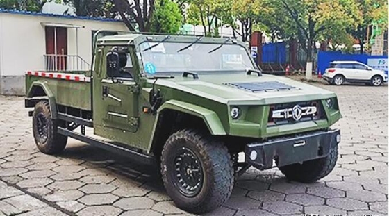 Таможня Кумминс Энджин 4кс4 с обработки мобильности военных кораблей 190хп дороги высокой