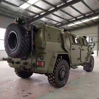 Китай DONGFENG Off Road Военная пуленепробиваемая командирская машина 4x4 Дизельный двигатель 300 л.с.