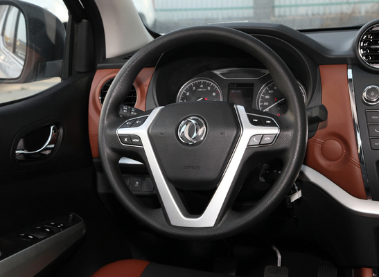 Грузовые пикапы DONGFENG двери SUV двигателя RWD 4 Turbo для располагаться лагерем семьи