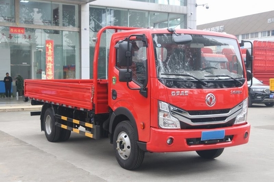 DONGFENG перевозит тележку на грузовиках груза света плиты столбца излучения Euro6 евро 2 двигателя YUCHAI