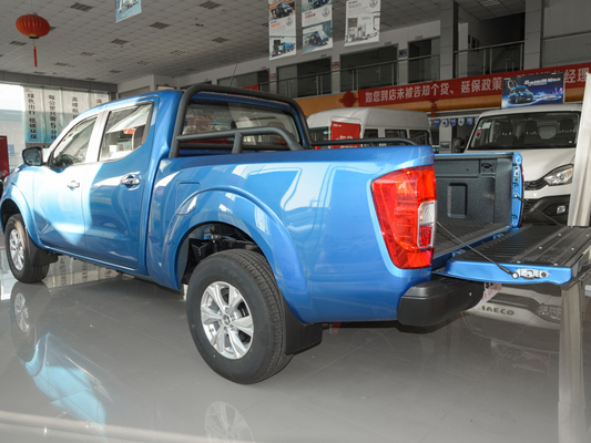 Места кабины 5 тележки перевозки света танка груза приемистости 1.7m Китая DONGFENG 4WD двойные
