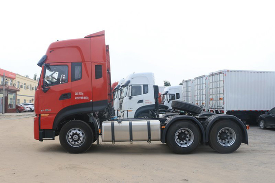 Дизельный вращающий момент 2650N.m тележки 560hp Макс трактора Dongfeng для транспортировать товары