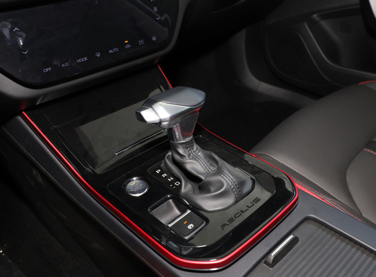 Автомобили Dongfeng SUV 5 мест 150HP с панорамной крышей с окошком